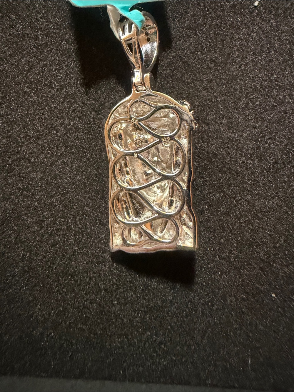 Jesus sterling silver 0.16 moissanite pendant - Picture 2 of 9